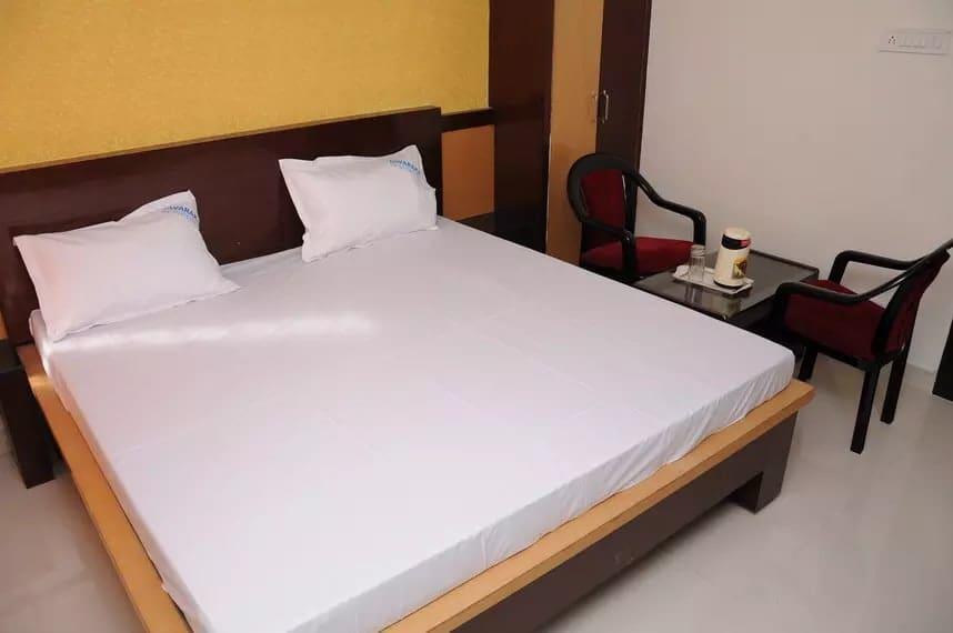 Dwaraka Residency Hotell Kākināda Exteriör bild